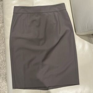 New with tags Ann Taylor Pencil Skirt gray size 6